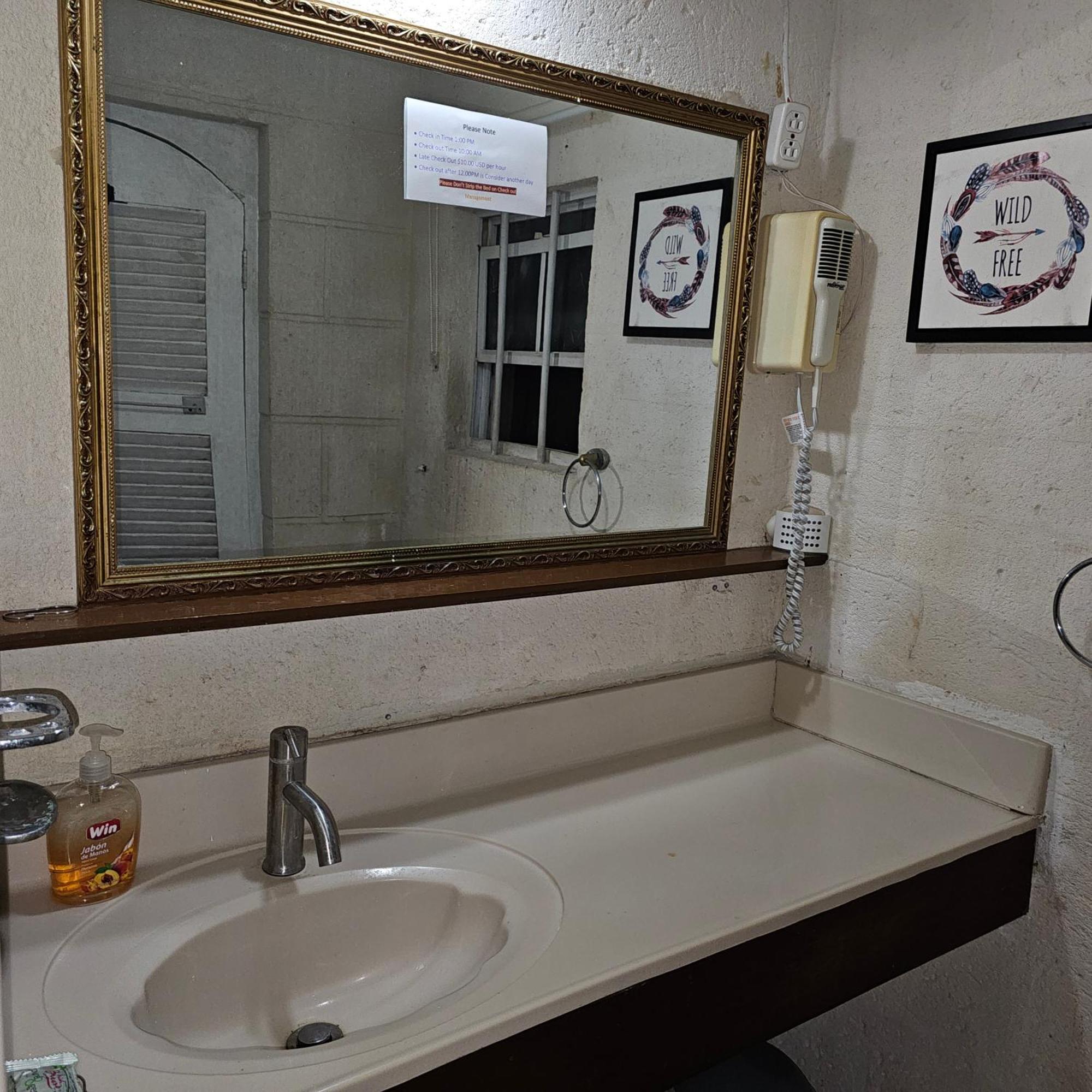 קרייסט צ'רץ' David'S Place מראה חיצוני תמונה